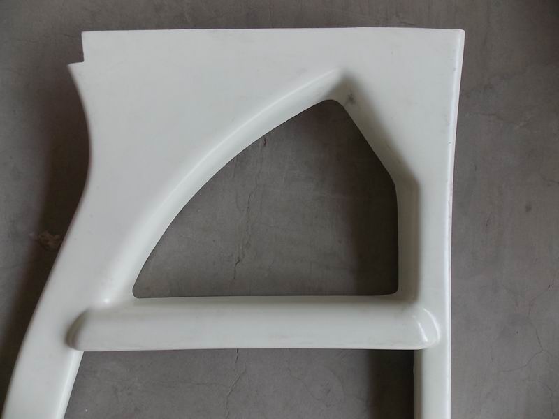 Детали оформления пассажирской двери; 6831H ; Рейн Уайт (у 5805-07724-2