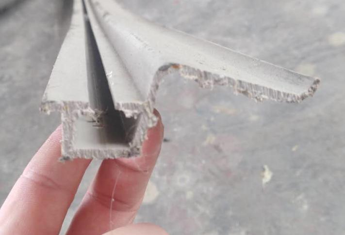 Декоративные детали рамы бокового окна ПВХ хлор PT 17-1310 3,7 метра