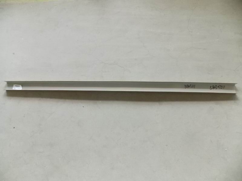 Декоративные детали задней стойки водителя, ZK 6880HX1 (Серо-белый АБС)