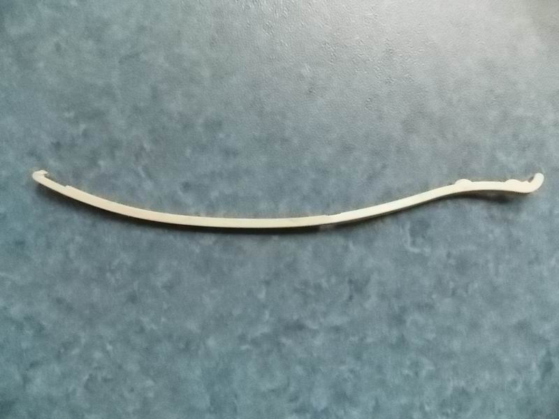 Правый уплотнитель внутренней двери багажника