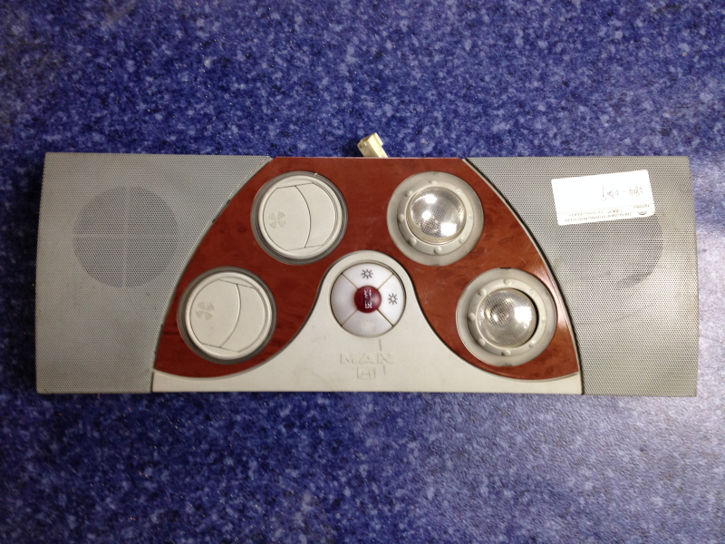 D No speaker left double eyes double light outlet Service einheit