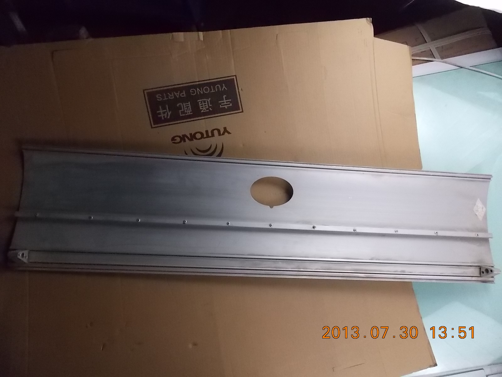 D Inner luggage rack ordinary hatch cover assembly