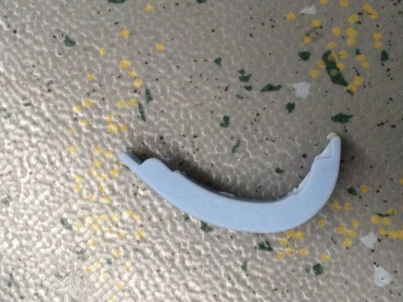 ZK6100H left luggage rack light blue head