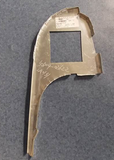 Правая передняя уплотнительная пластина (переходная пластина алюминиевого профиля)