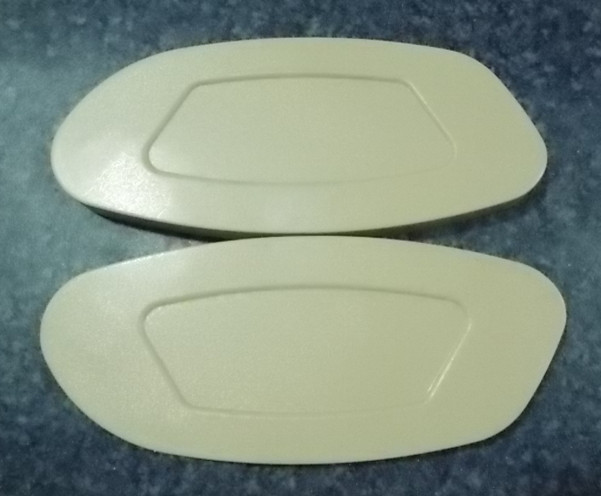 Left luggage rack plug-front-1