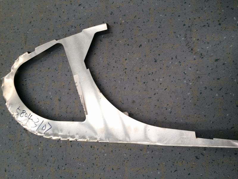 Правая передняя уплотнительная пластина воздуховода/ 6127H авиабагажник