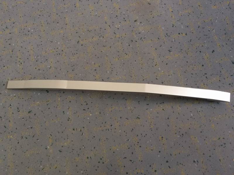 Interior head, silver grey on the left front of the luggage rack