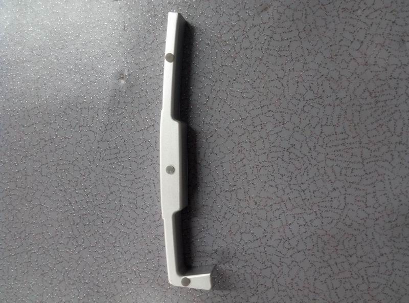 Right air duct front head; ZK6127H; notch-1