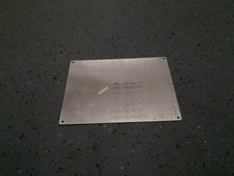 Левый боковой воздуховод холодного воздуха