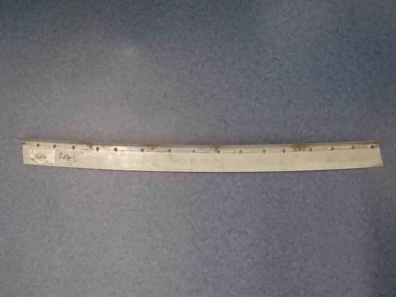 D Decorative parts of the driver's window