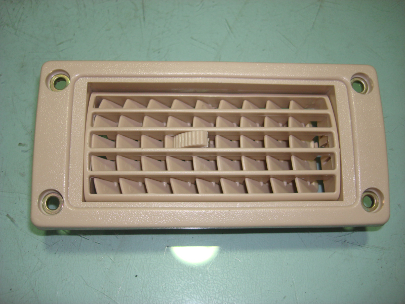 Д 155 Воздуховыпускное отверстие с одним отверстием (цвет слоновой кости)