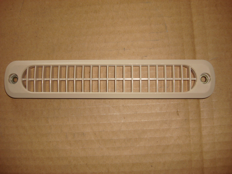 Long strip defrost wind mouth (ivory white) is replaced with 5805-09112-1