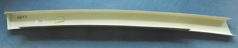 D Decorative parts in front of the driver's window