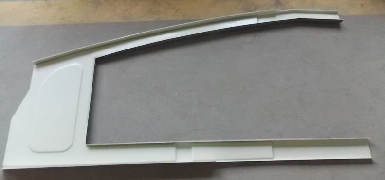 D Отделка боковой двери пассажира (кроме желоба шторки)