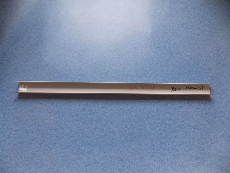 Window column inner skin two (off-white)