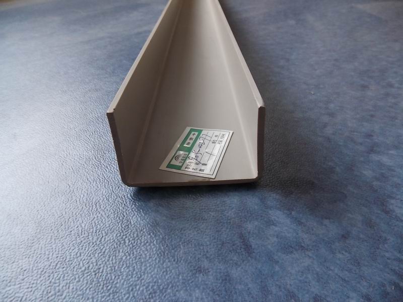 Вторая внутренняя обшивка оконной колонны (беловатый)-3