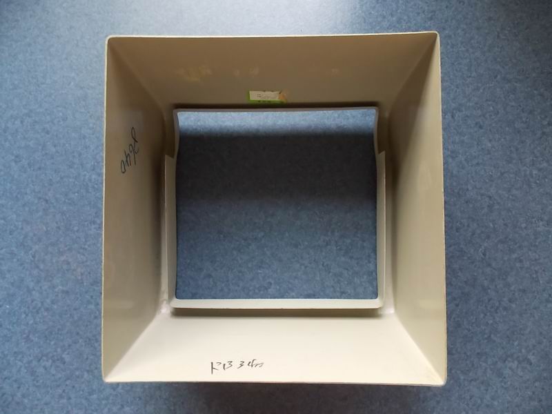 D Крышка внешней отделки монтажной рамы телевизора