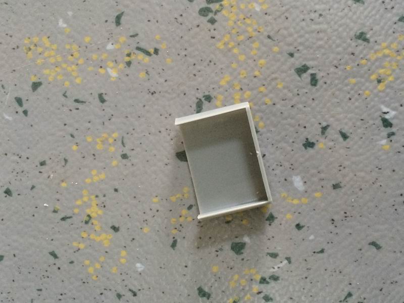 Снять заглушку ( 6737D ), то же, что 5805-06644 , серый