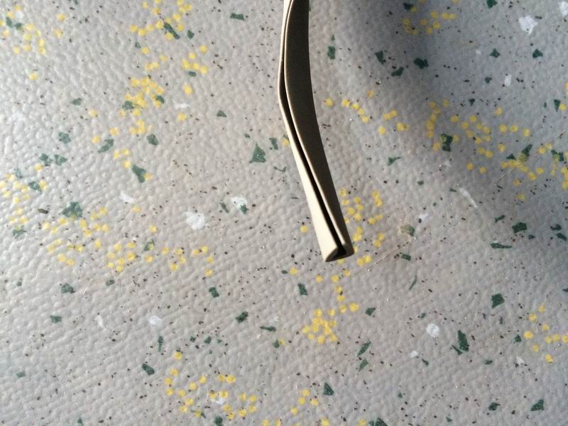 Edge seal (dark gray)