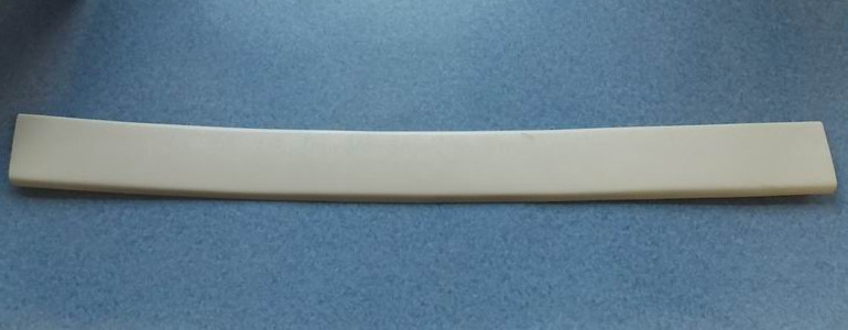 Window column, ZK6852HG, Rhinewhite, in front of passenger door-1