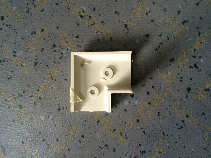 Driver's rest cabin upper right corner cover, silver white