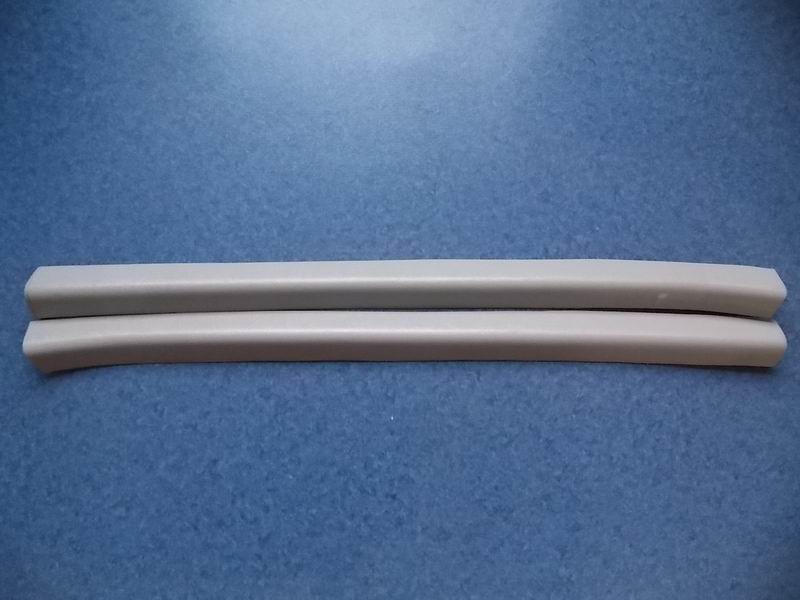 Rear windshield lower frame decoration parts (ABS, off-white), ZK6880HX1-2