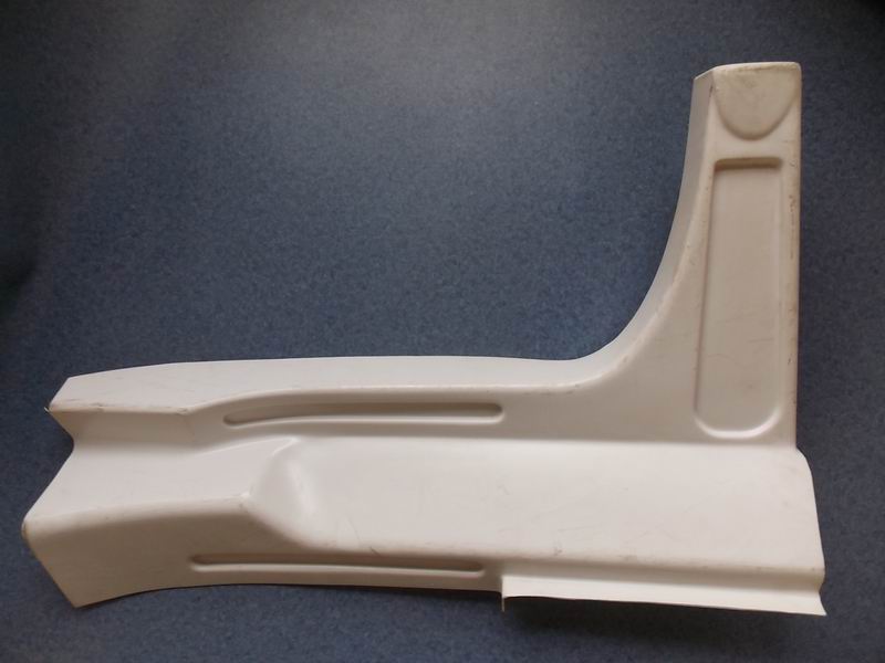 Left rear corner decoration-1