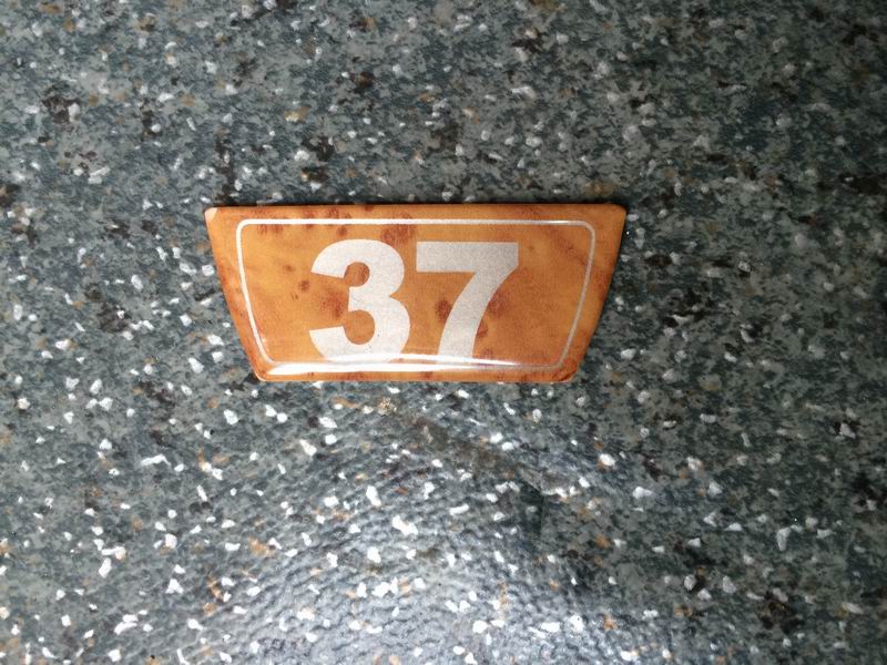 D Seat license plate (imitation imported R41 car) 37 seats