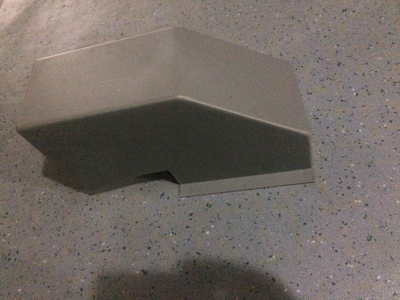 Middle door step harness shield (step slant surface) (90/Q80)-3