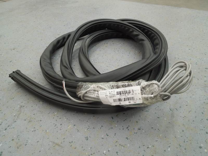 The theoretical length of the super large sliding door anti-sliding strip (metal wire) is 3346mm