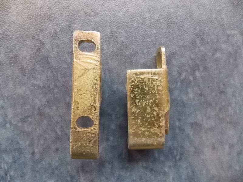 Rotary shaft side hatch hinges-2