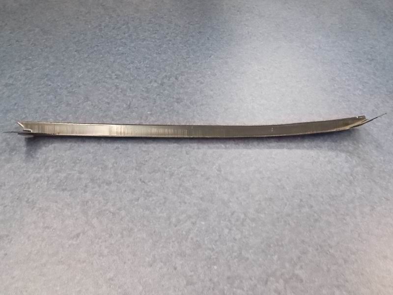 Односторонний вертикальный упор двери люка (слева)-2