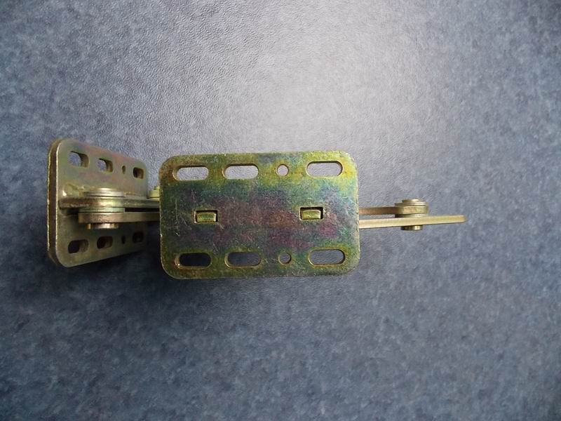 Rear hatch six-link hinge-1