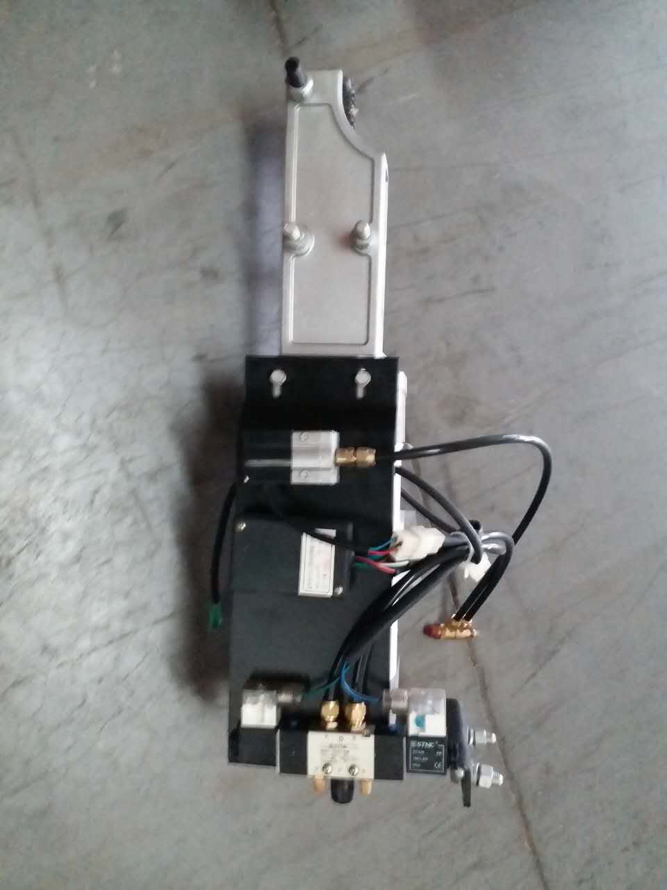 Pneumatic sliding door cylinder assembly-2