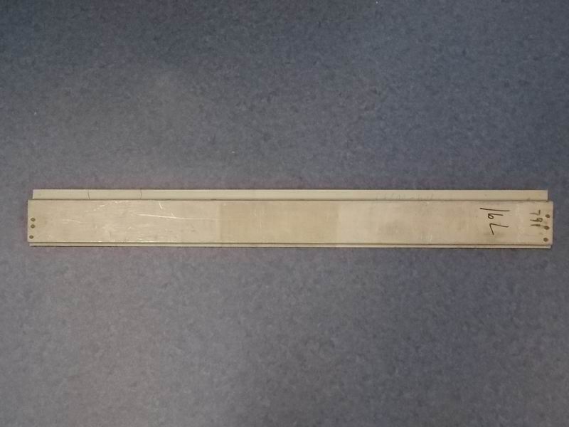 The upper stop assembly of the fourth cabin door on the left-1