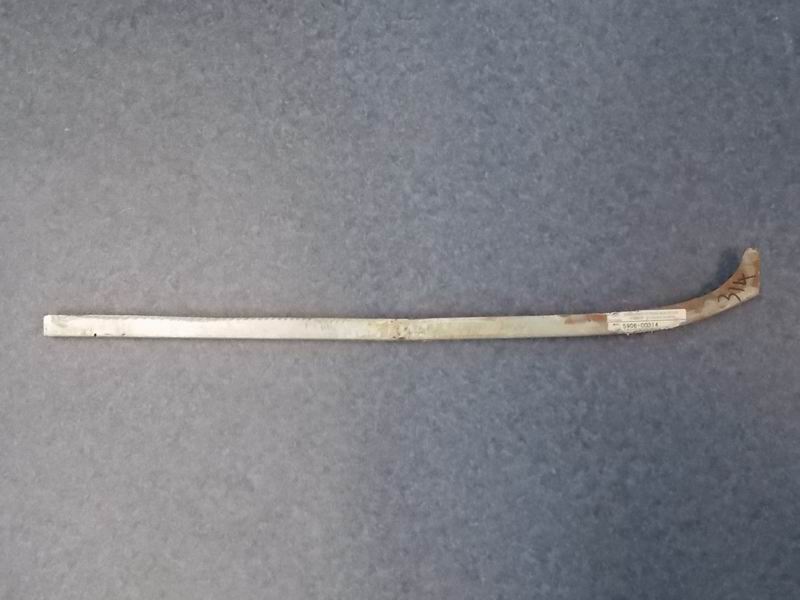 D vertical stop of the driver's window door under the cabin door (2)