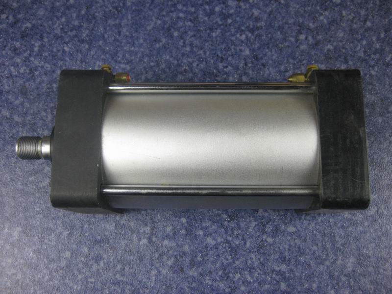 Цилиндр в сборе