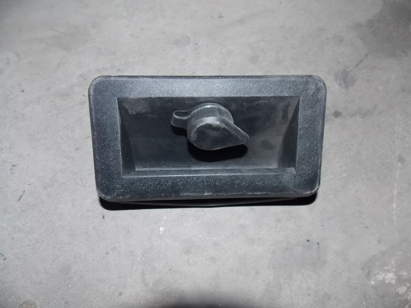 D 183 lock (one open three) 6118H-1