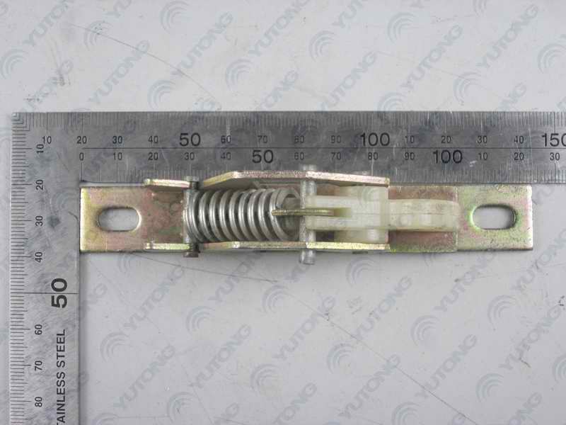 Small fish head closure (for side hatch door, injection molded parts)-2