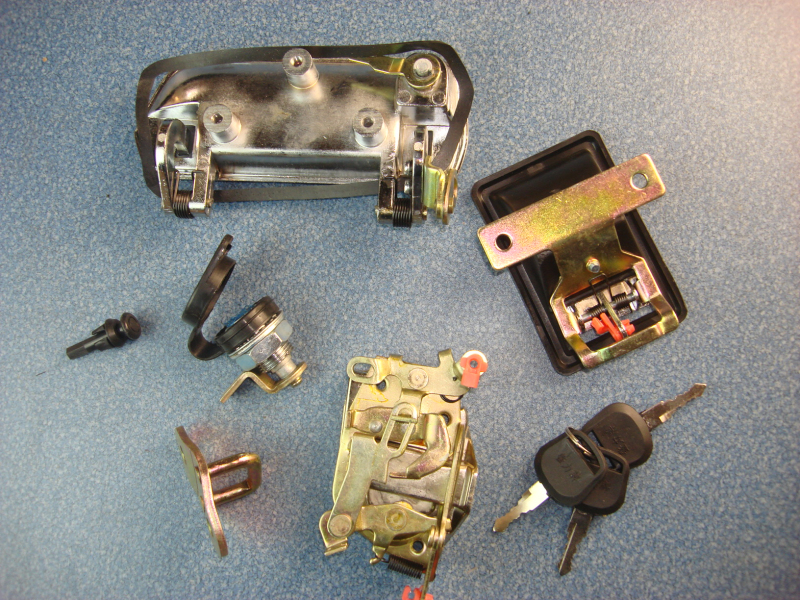 D 2 interlock 164; 108 (left lock-1