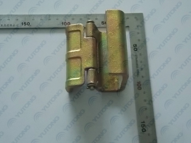 Rotary shaft side hatch hinges