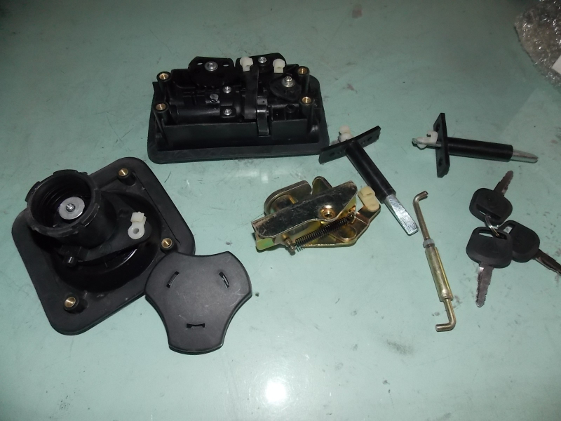 D Side hatch lock (1 open 10) 6120HD and front passenger door lock