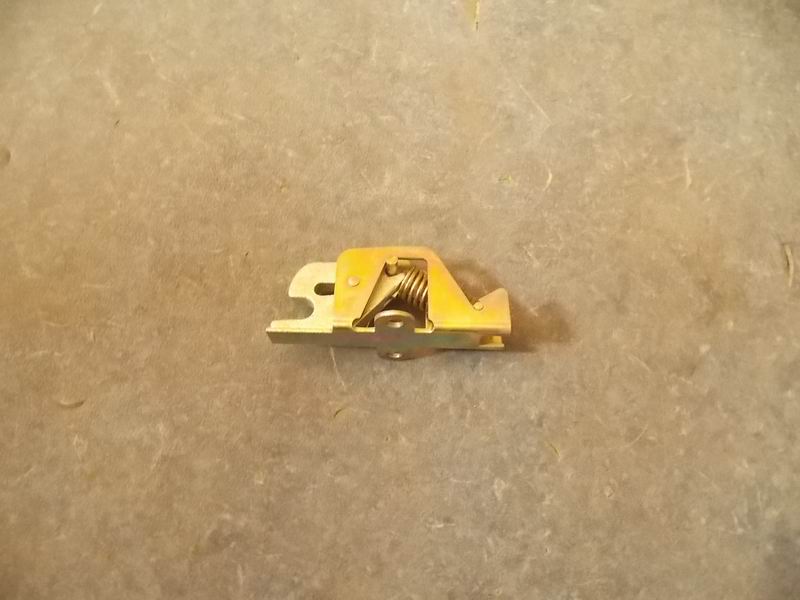 Left rear wheel rear hatch lock (for R41, touch lock) (40 process)-1