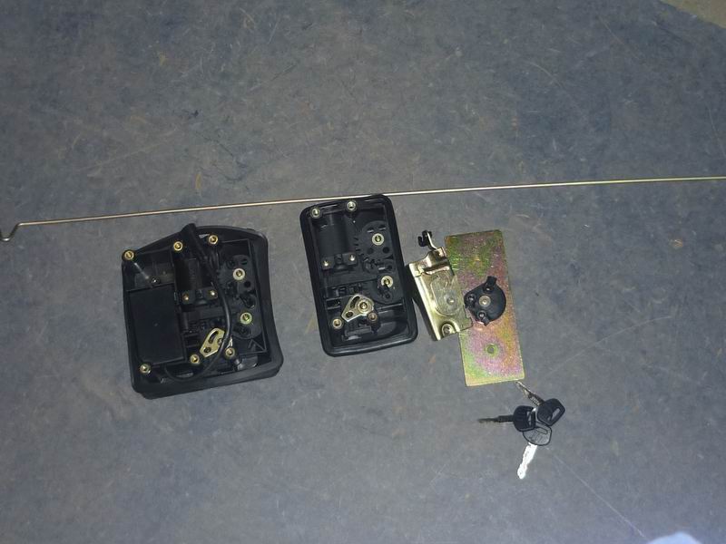 D 6119H hatch door lock (uninterrupted door)