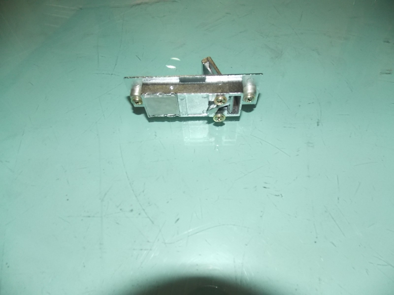 Small red lock for buses-1