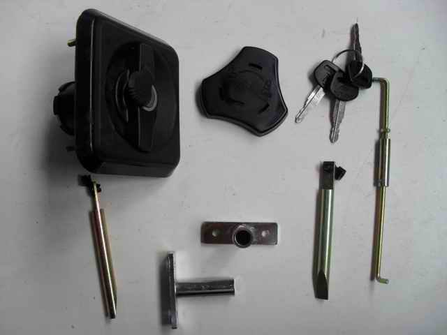 D Double-buckle hand four-point lock