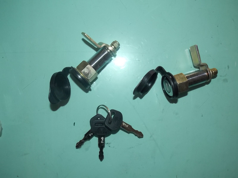 D 1 open 2 locks (single item number 5940-00515)