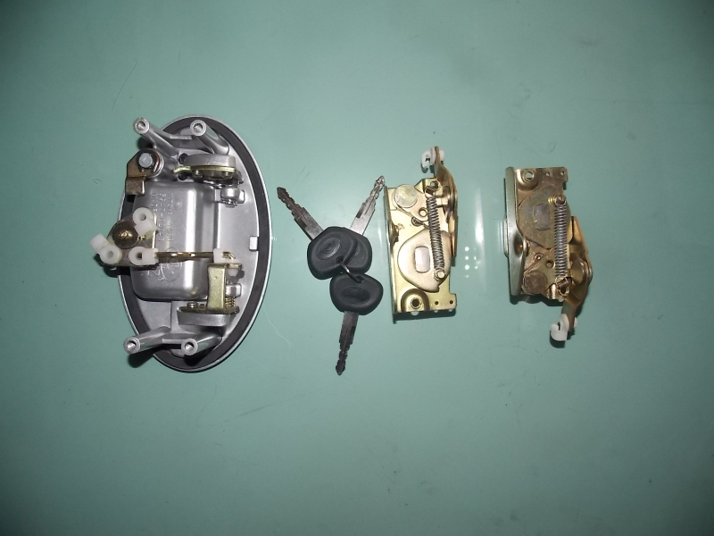 6722D side bin door lock (1 open 12)-1