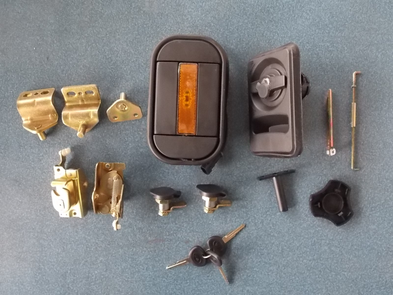 Car lock assembly (1 open 21, flip up + middle door)