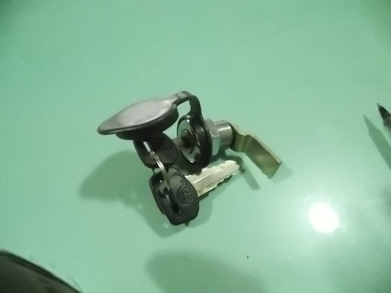 Small lock for decoration parts in front of luggage rack; 6127HA-1